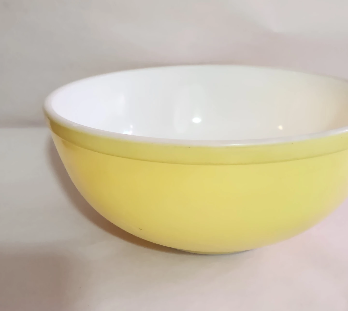 VINTAGE PYREX YELLOW NESTING BOWL