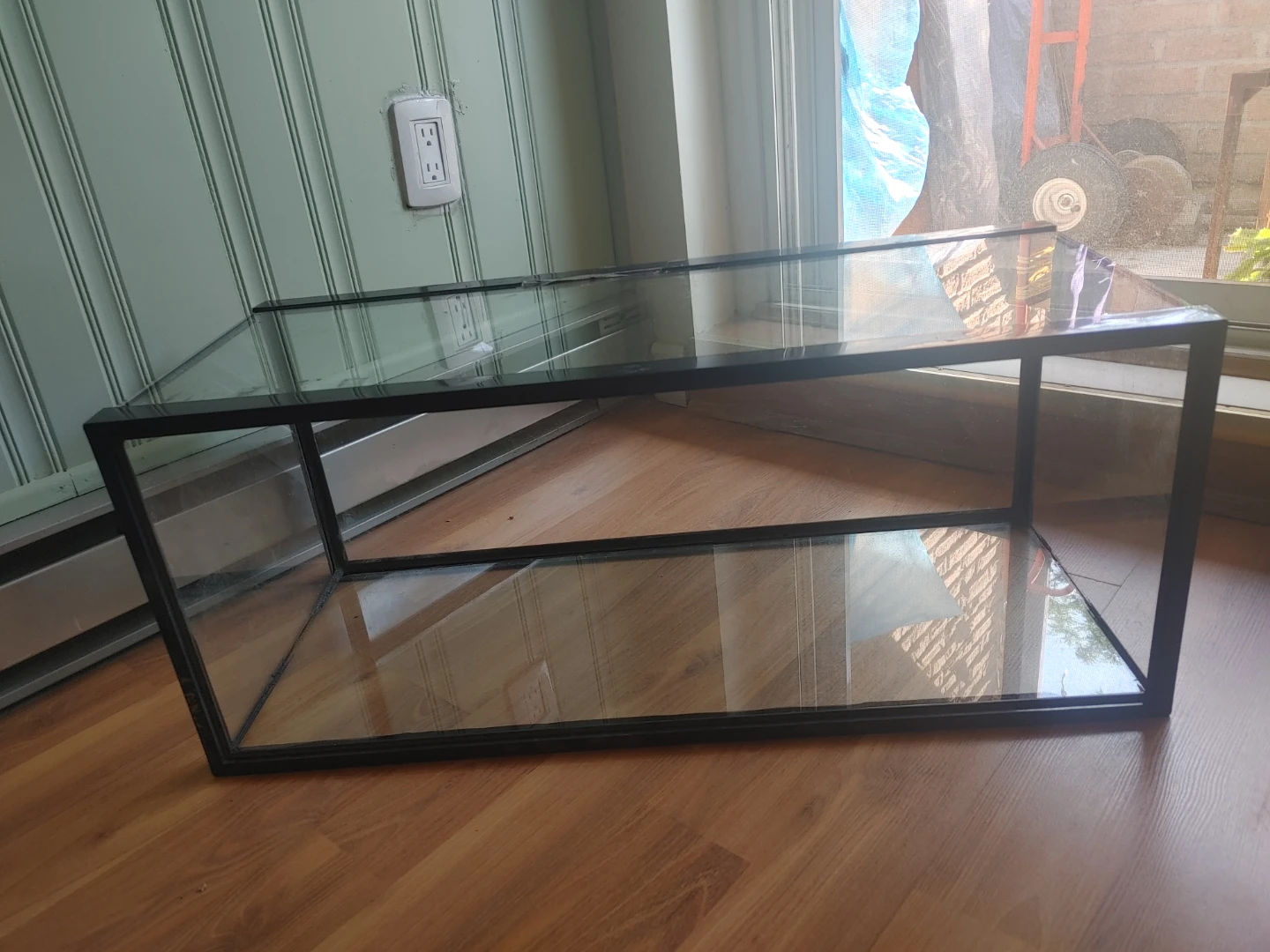 Large aquarium - photo 2