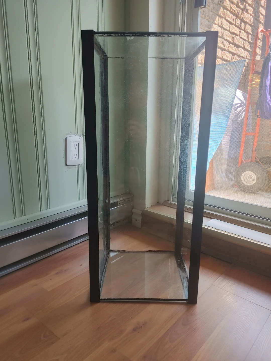Large aquarium - photo 3