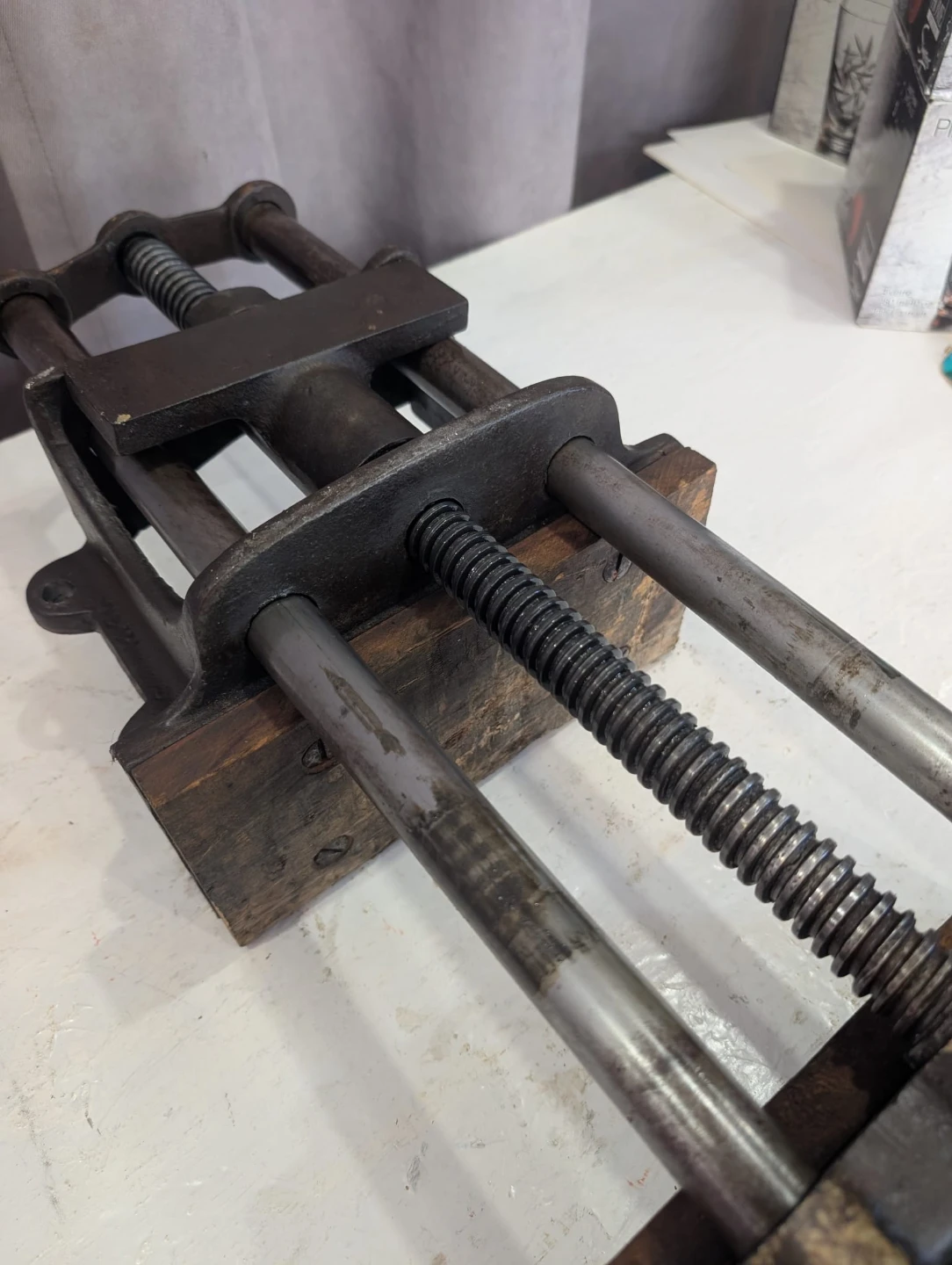 Large Woodworking Bench Vise 10" - photo 3