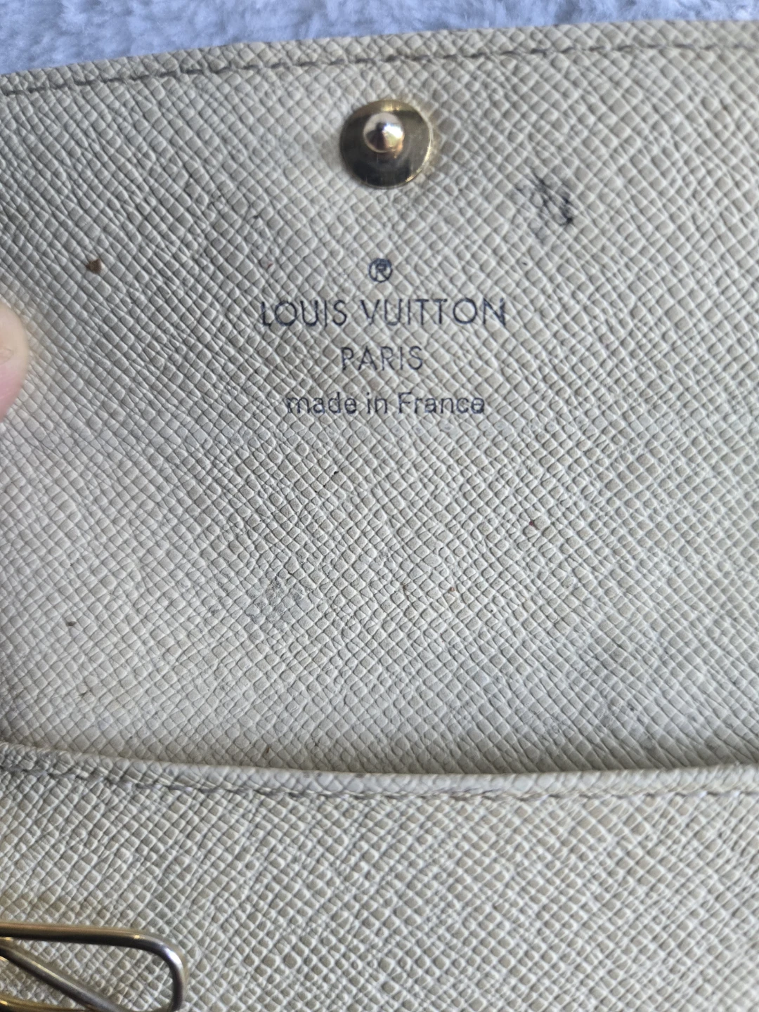 Louis Vuitton Damier Azur 6 Key Holder - photo 4