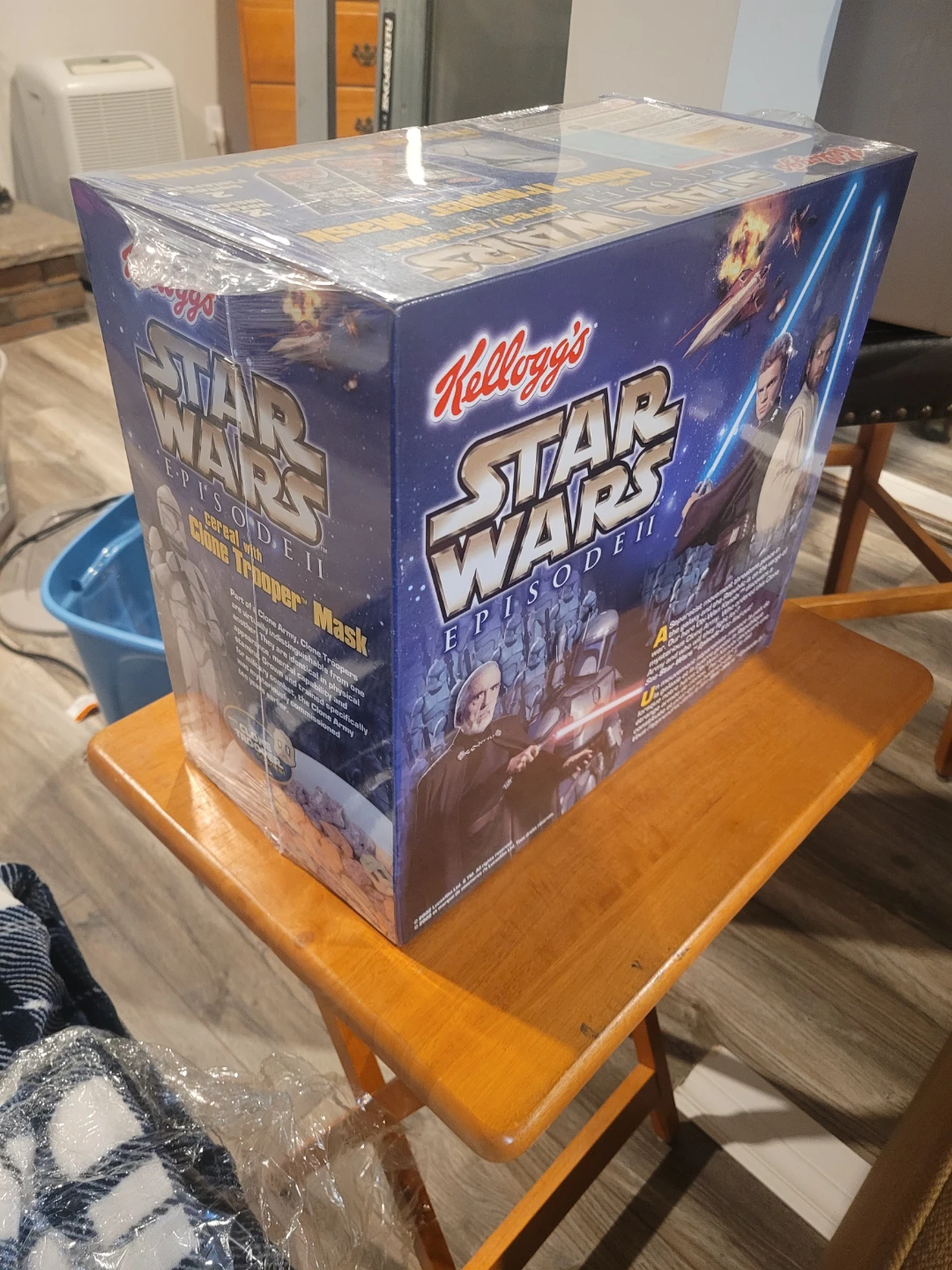 Kellogg's Star Wars Episode II Cereal with Clone Trooper Mask