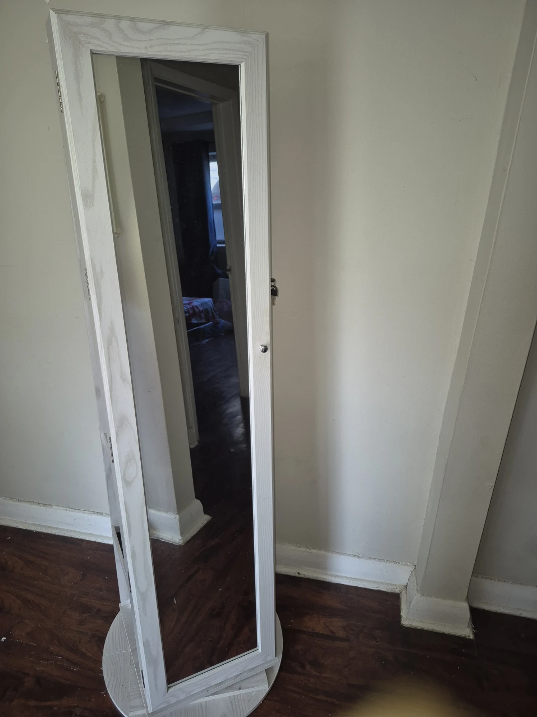 Standing Jewelry Armoire with Mirror   MOVING OUT SALE❌️ - photo 4