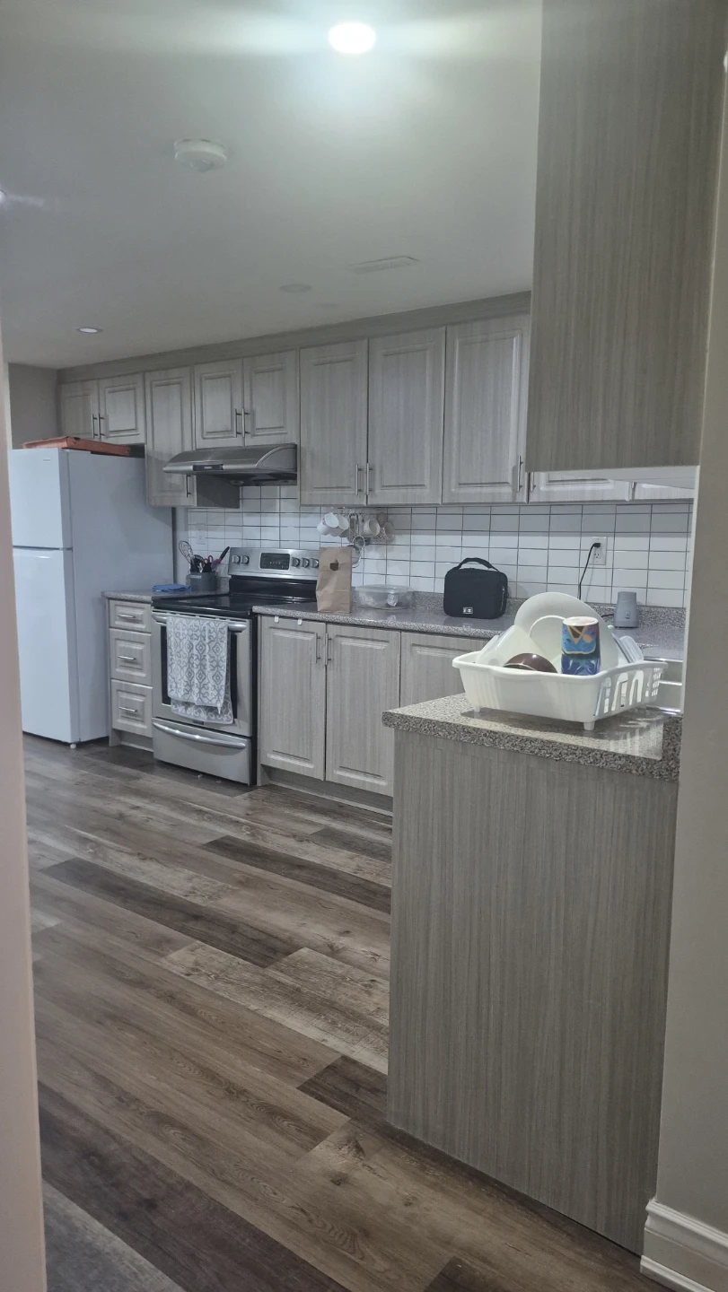 2 bedroom legal basement on rent - photo 3