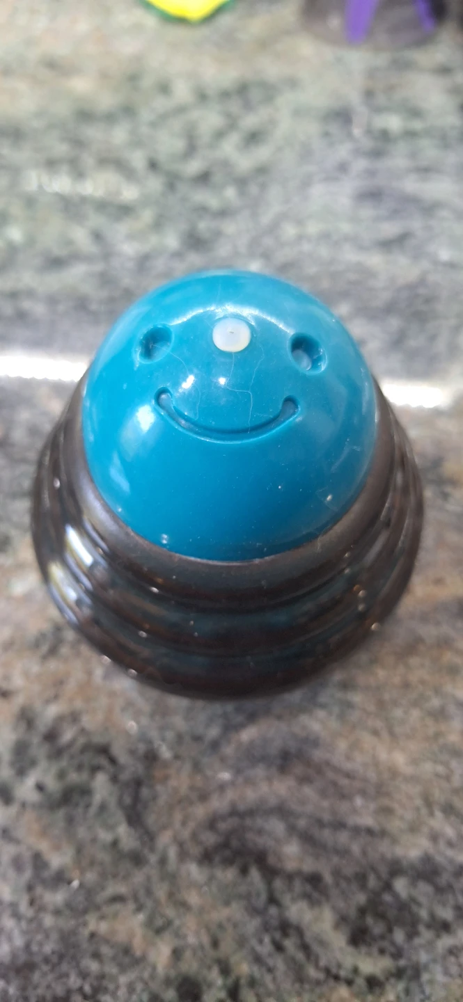 Treat dispenser