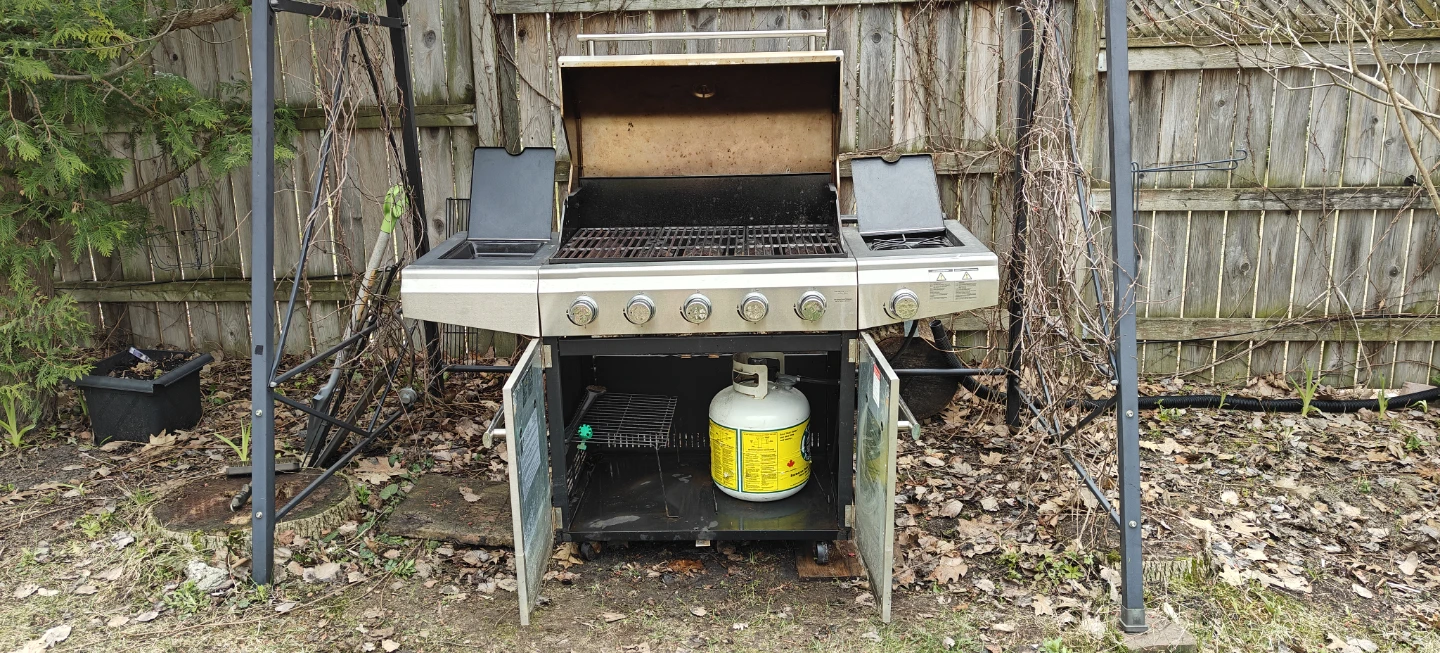 5+1 Burner Propane BBQ – Ready for Grilling Season! - photo 2