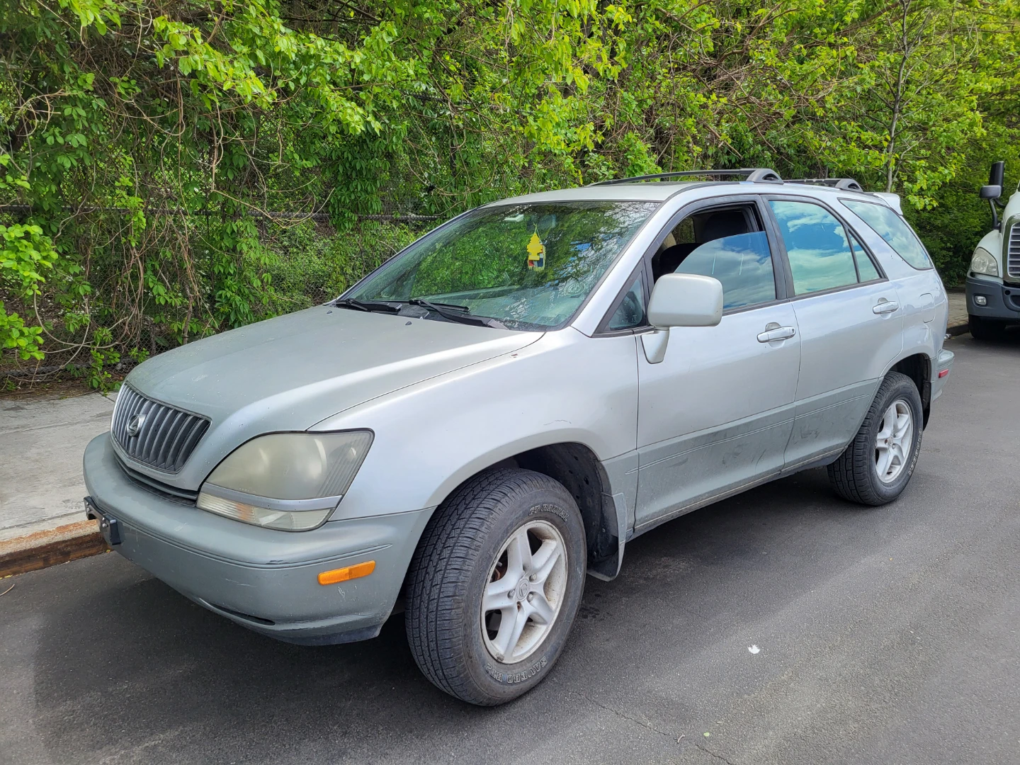 2000 Lexus RX 300 SUV
