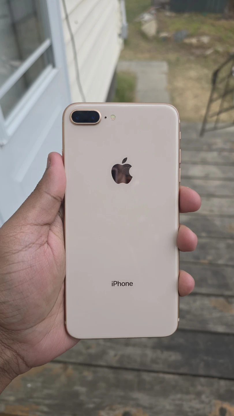 iPhone 8 Plus Gold