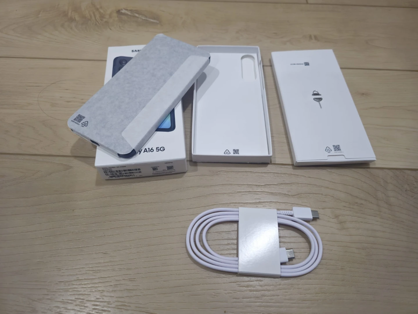 Brand new- Samsung Galaxy A16 5G - photo 2