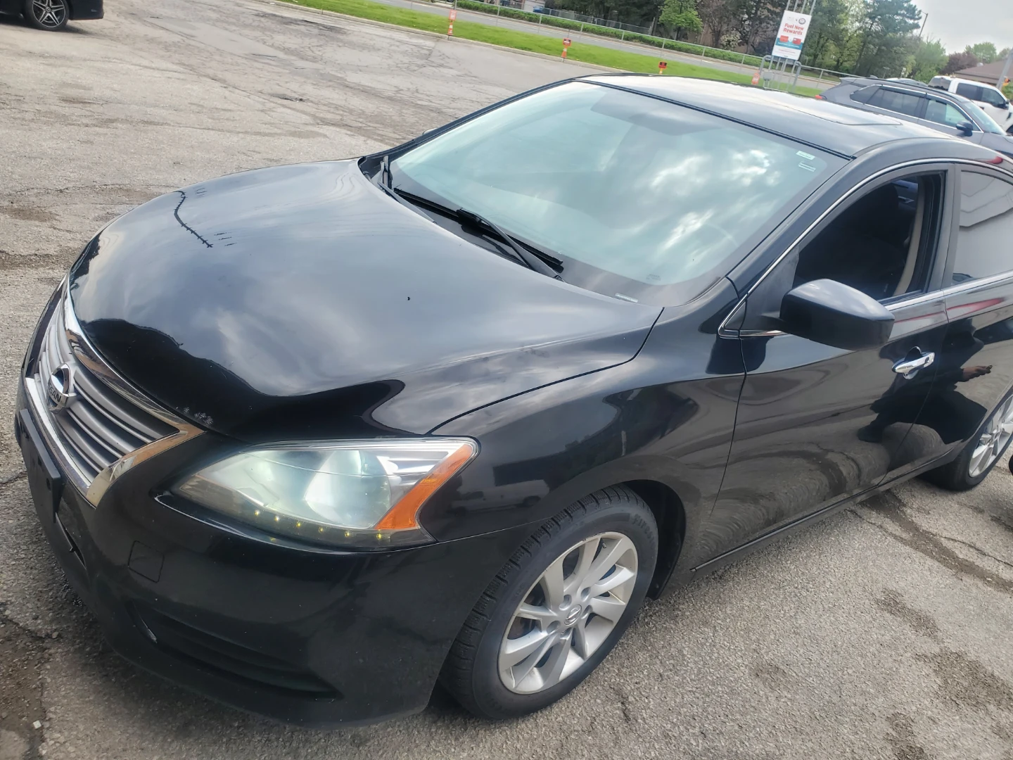 Black Nissan Sedan - photo 2
