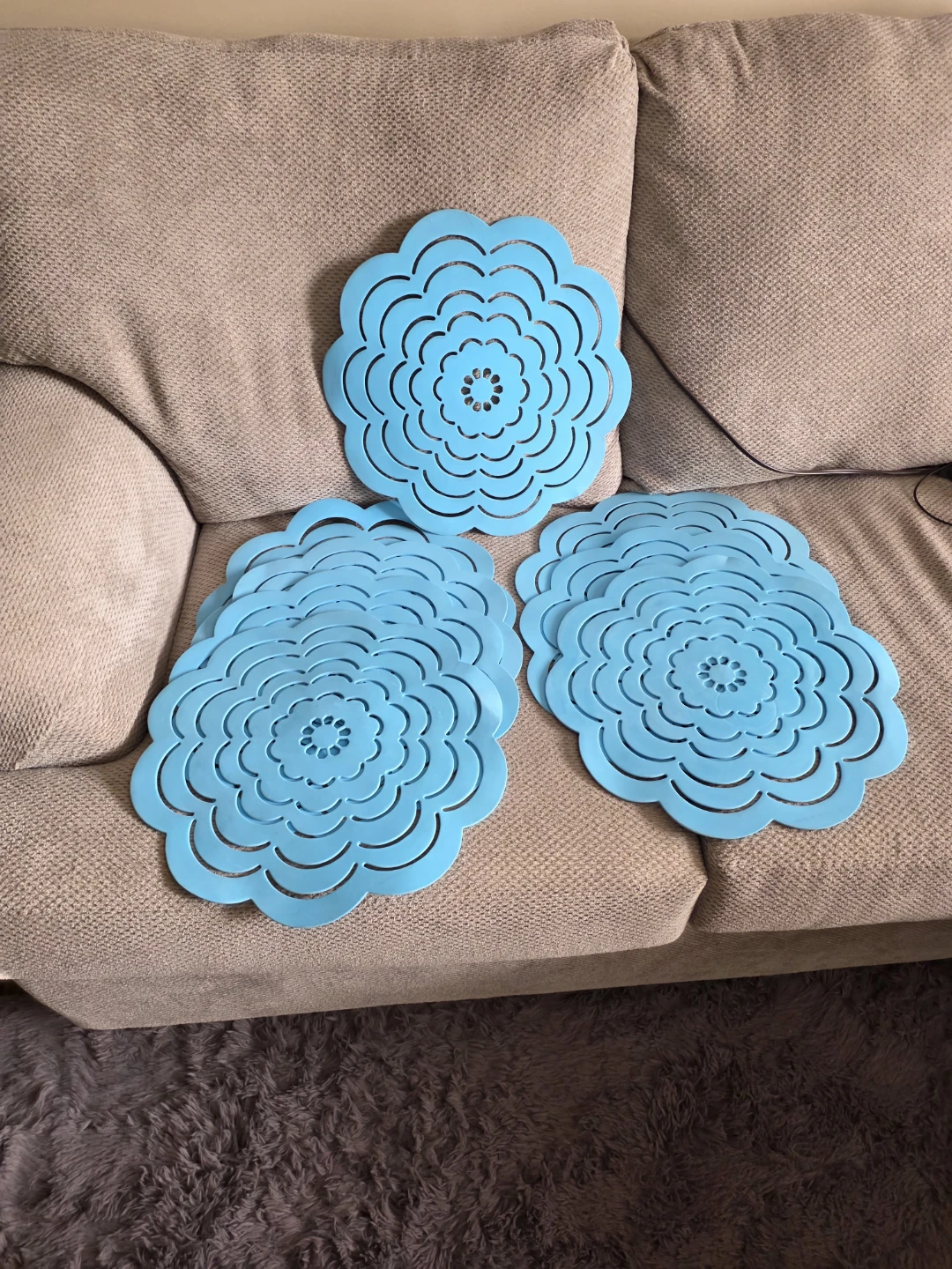 Set of 8 Blue Flower Design Placemats or centerpiece - photo 2