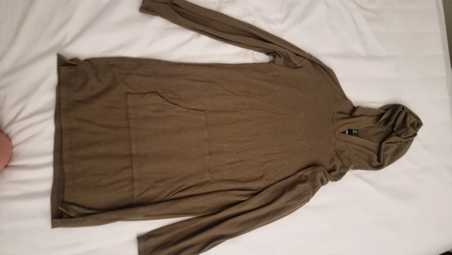 Green hooded dress with pocket