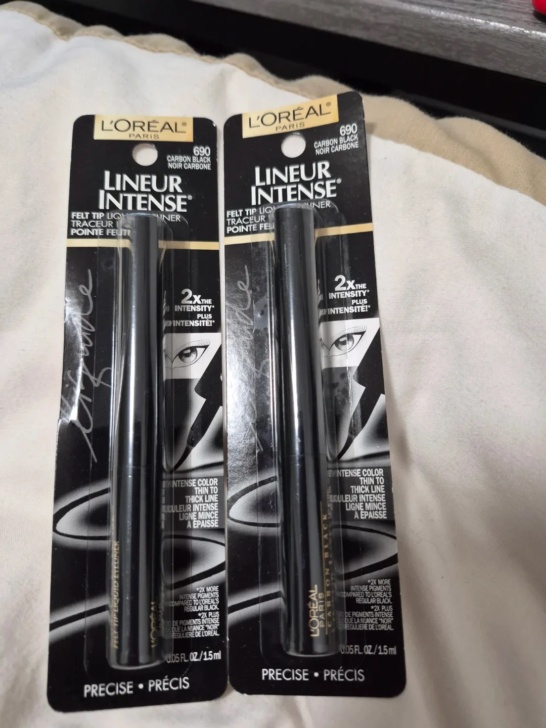 L'Oréal Lineur Intense Felt Tip Liquid Eyeliner - Carbon Black