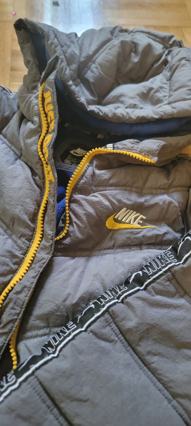Nike Kids Jacket Size S (4-5 Yrs) - photo 2