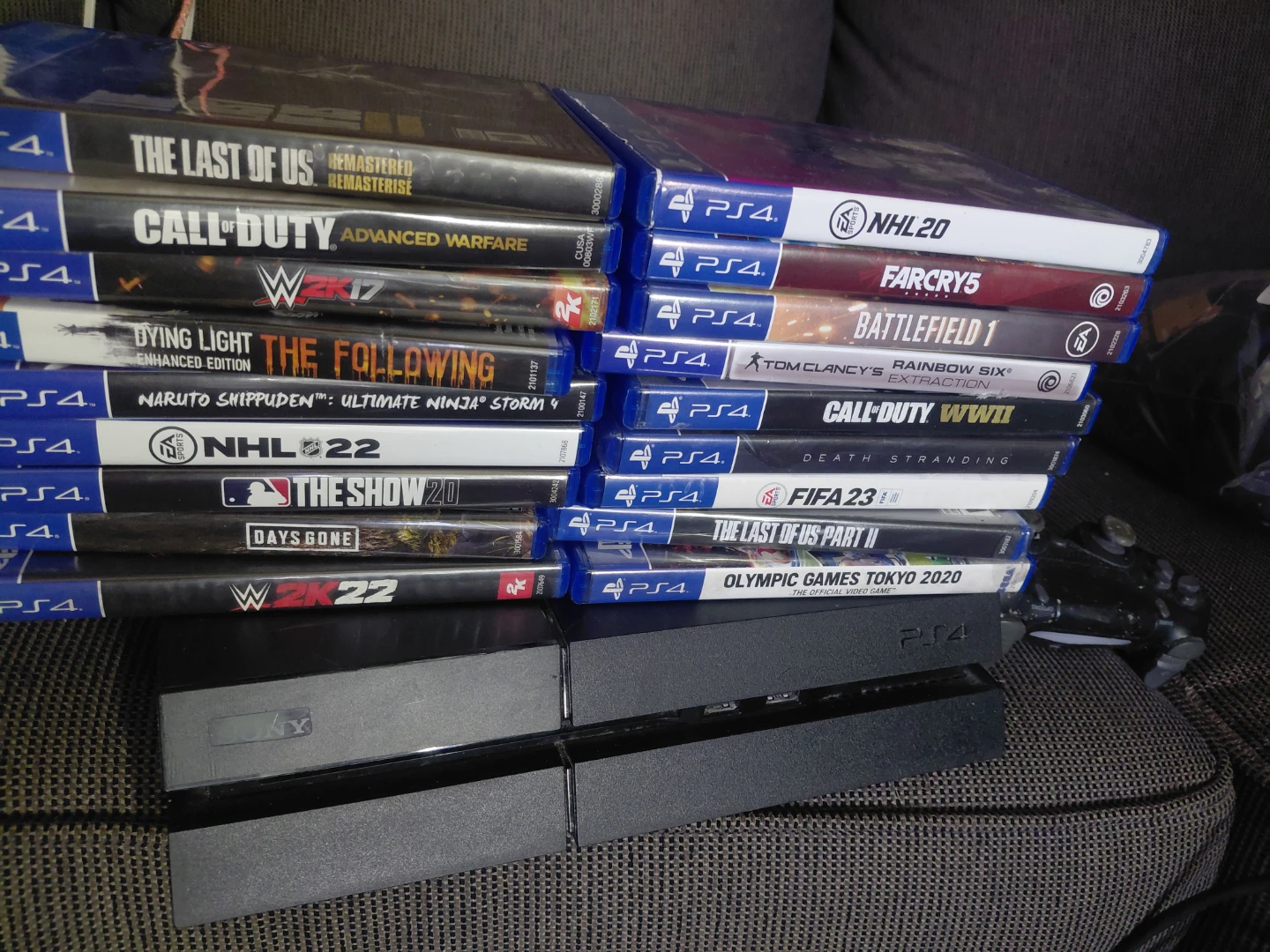 Bundle of 18 PS4 Games