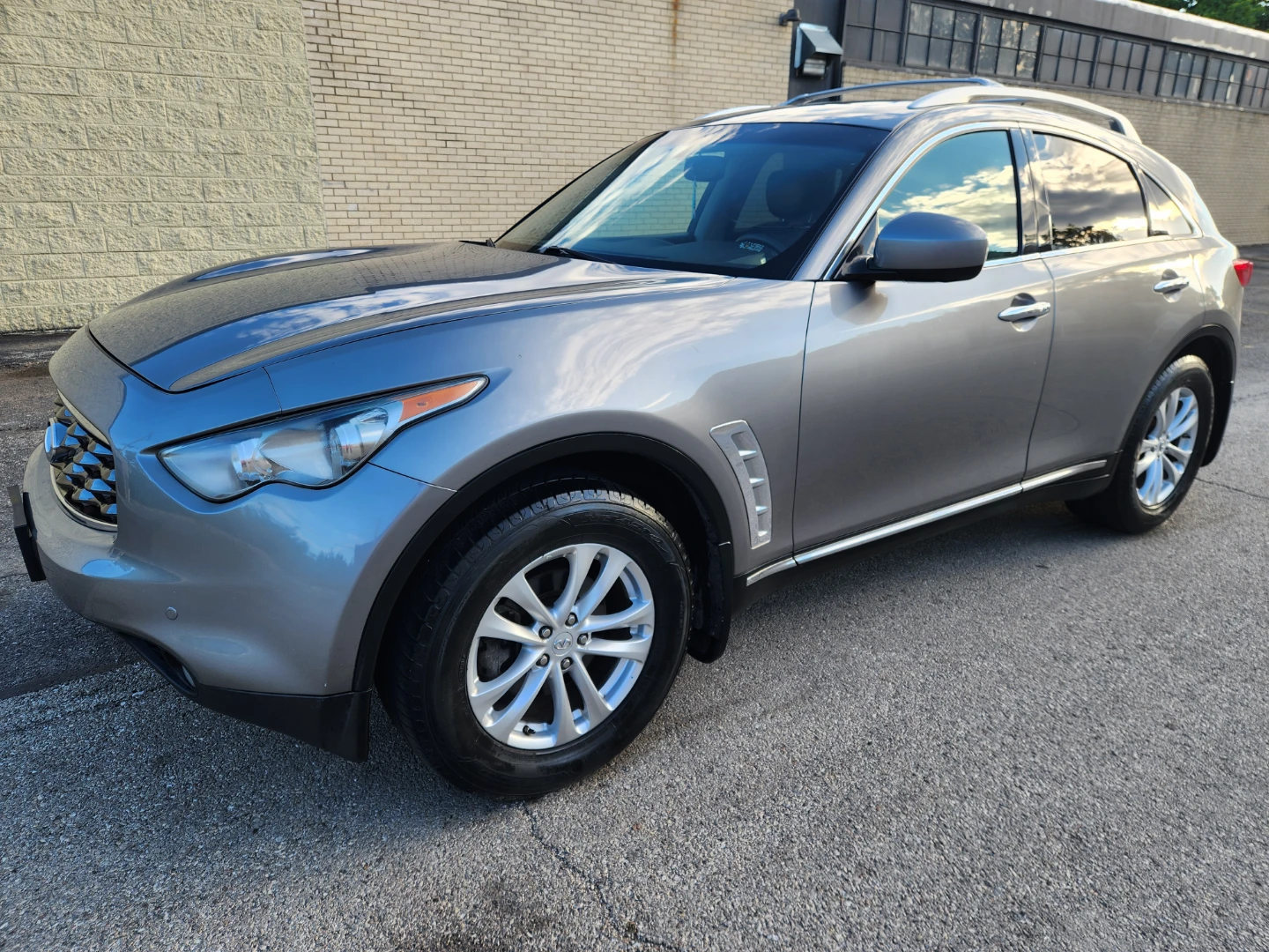 2011 Infiniti FX35 - photo 2