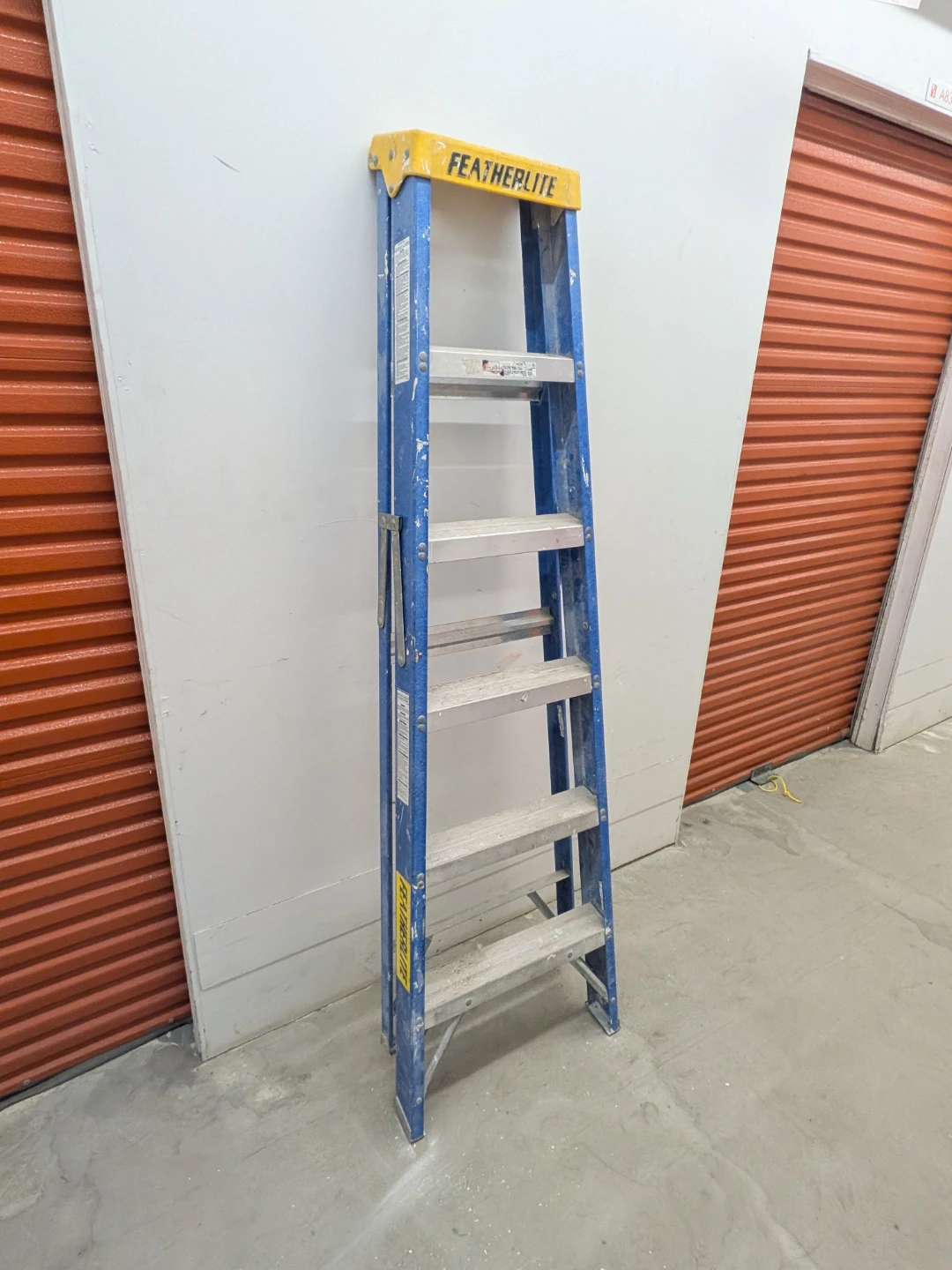 Featherlite FL-3110-06 6ft Ladder