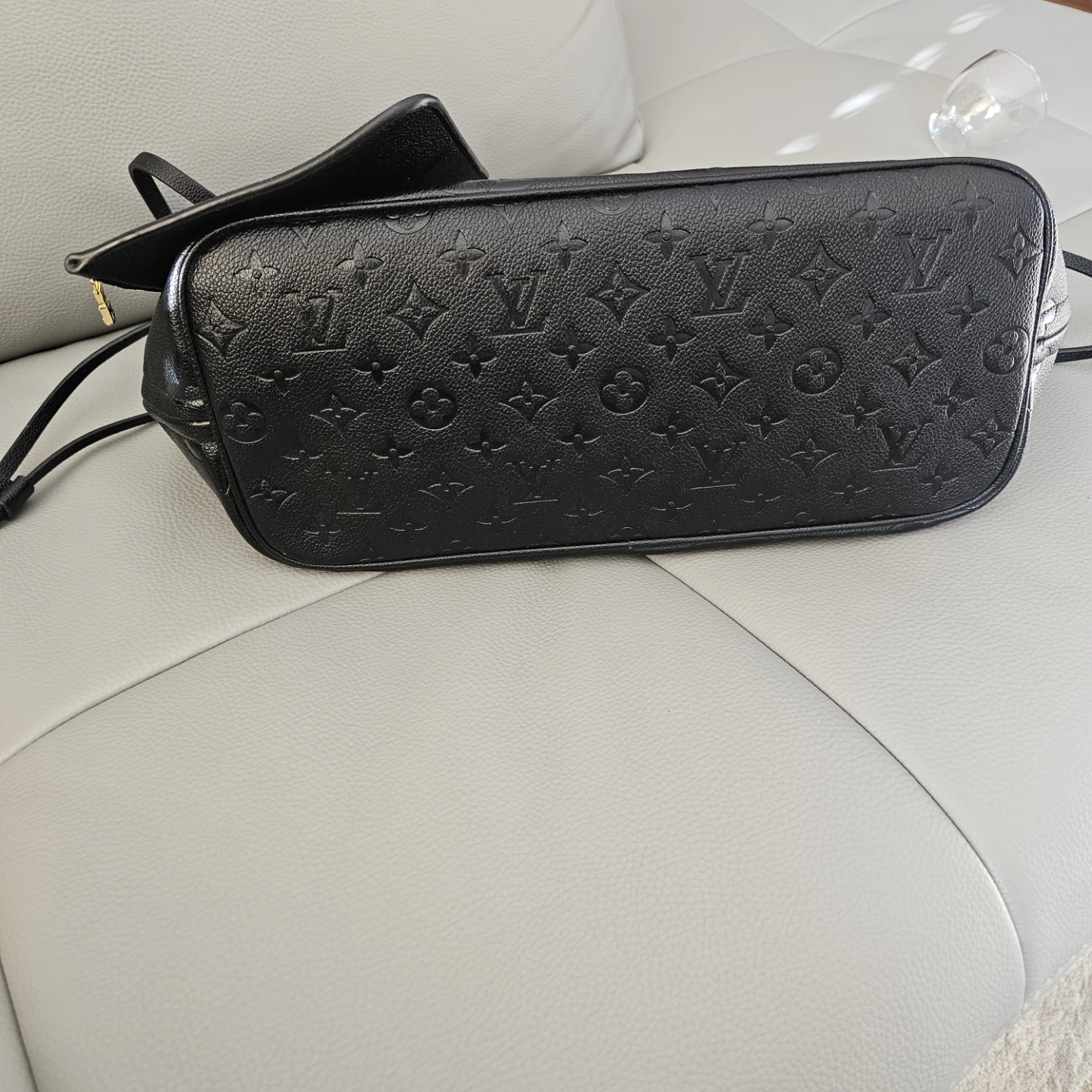 Louis Vuitton Black Monogram Empreinte OnTheGo GM Tote Bag - photo 2
