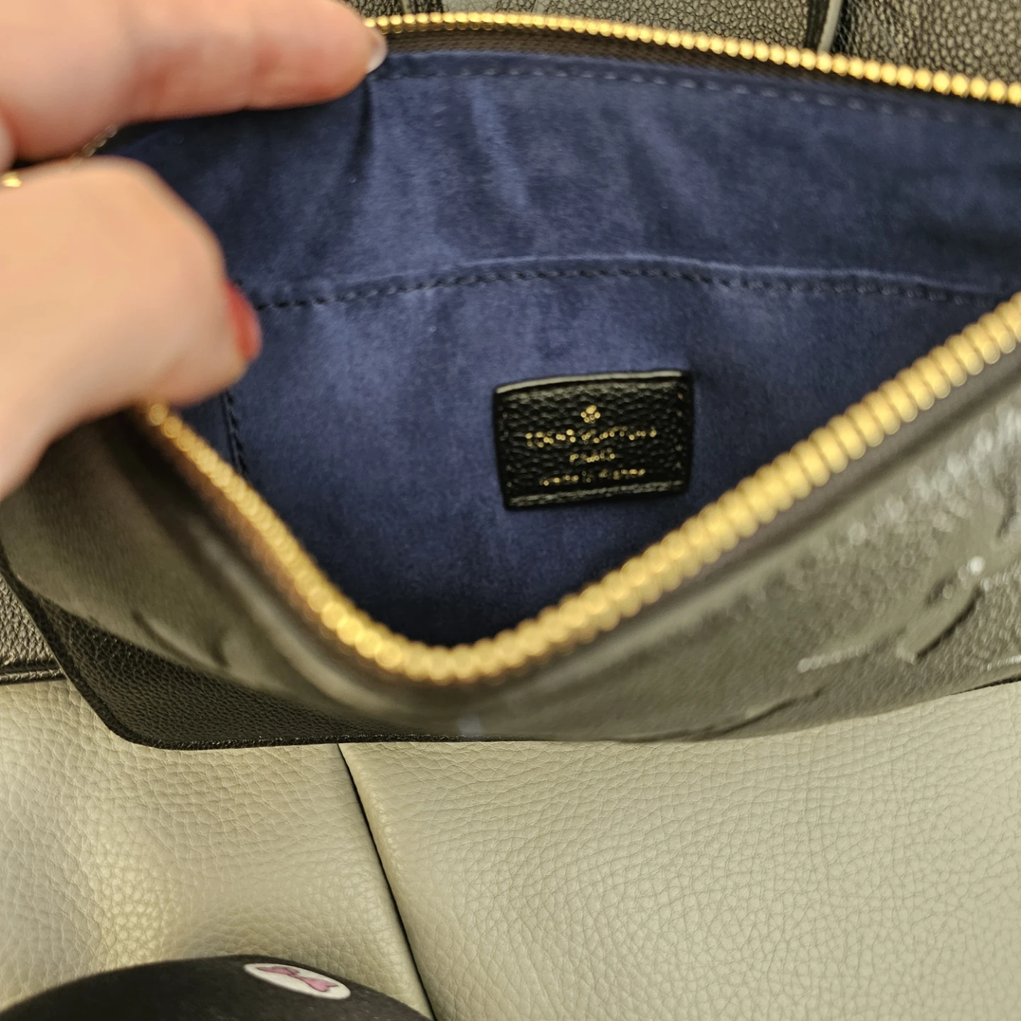 Louis Vuitton Black Monogram Empreinte OnTheGo GM Tote Bag - photo 5