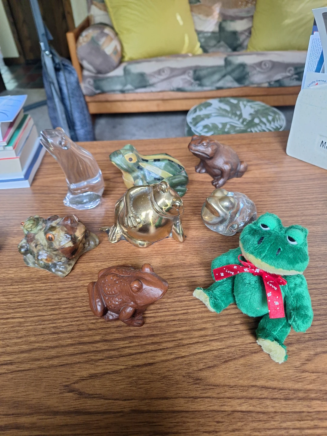8 Frog Figurines