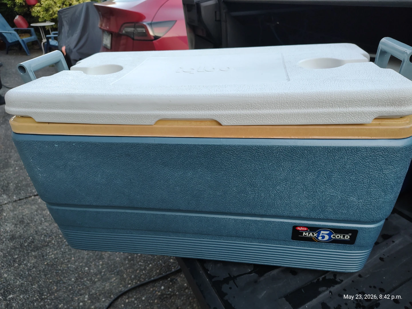 IGLOO 70qt Max Cold 5 Day Camping Fishing Cooler with Drain