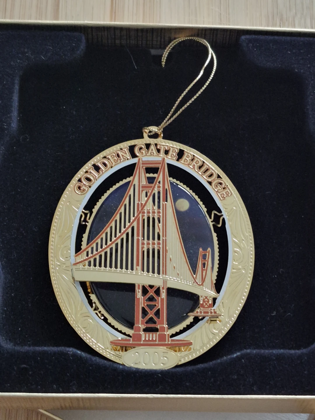 Golden Gate Bridge 2005 Collector Ornament - photo 2