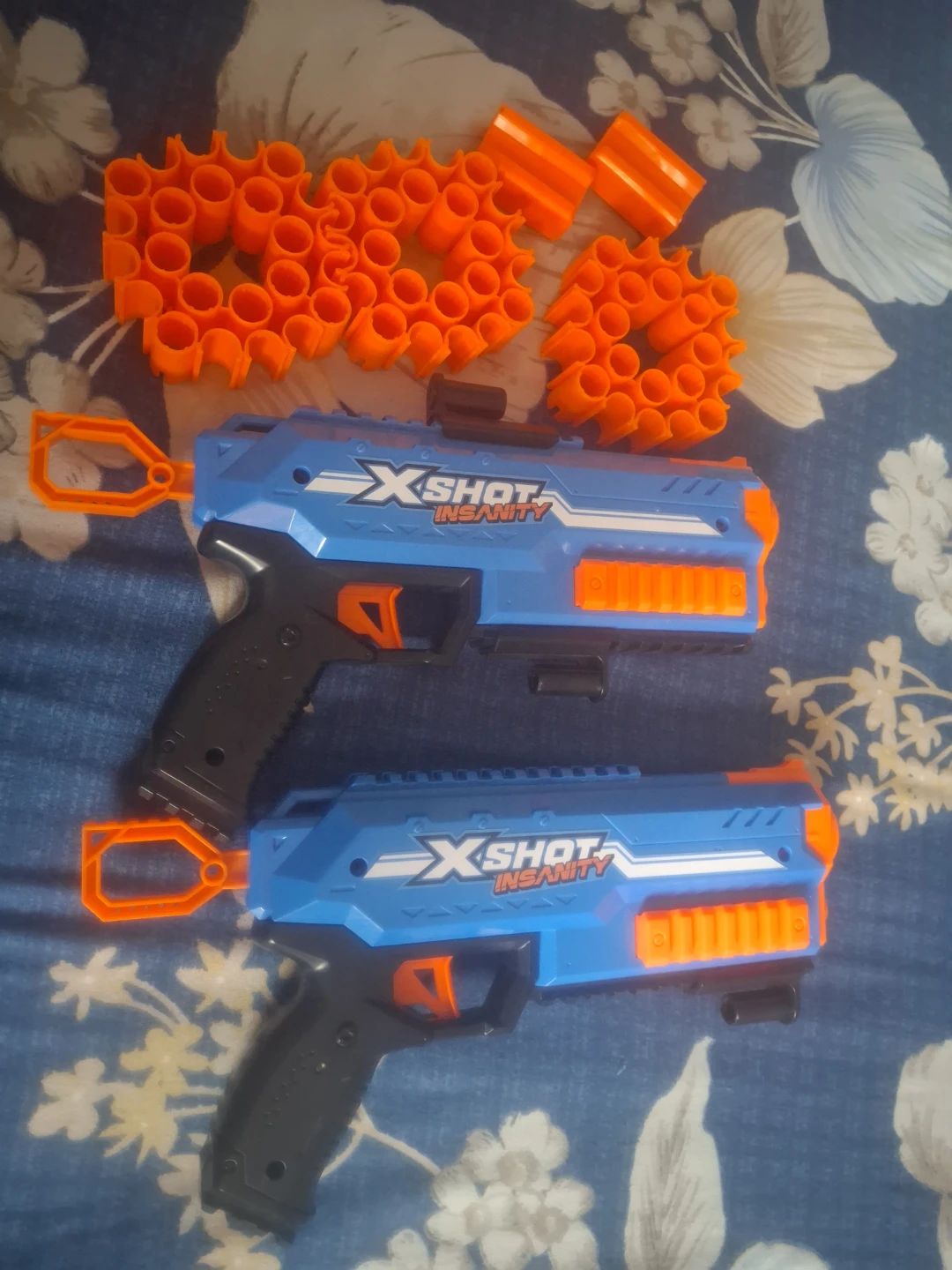 X-Shot Insanity Blasters with 40 Darts