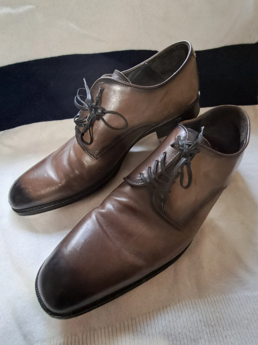 Italian-made Derby shoes in leather