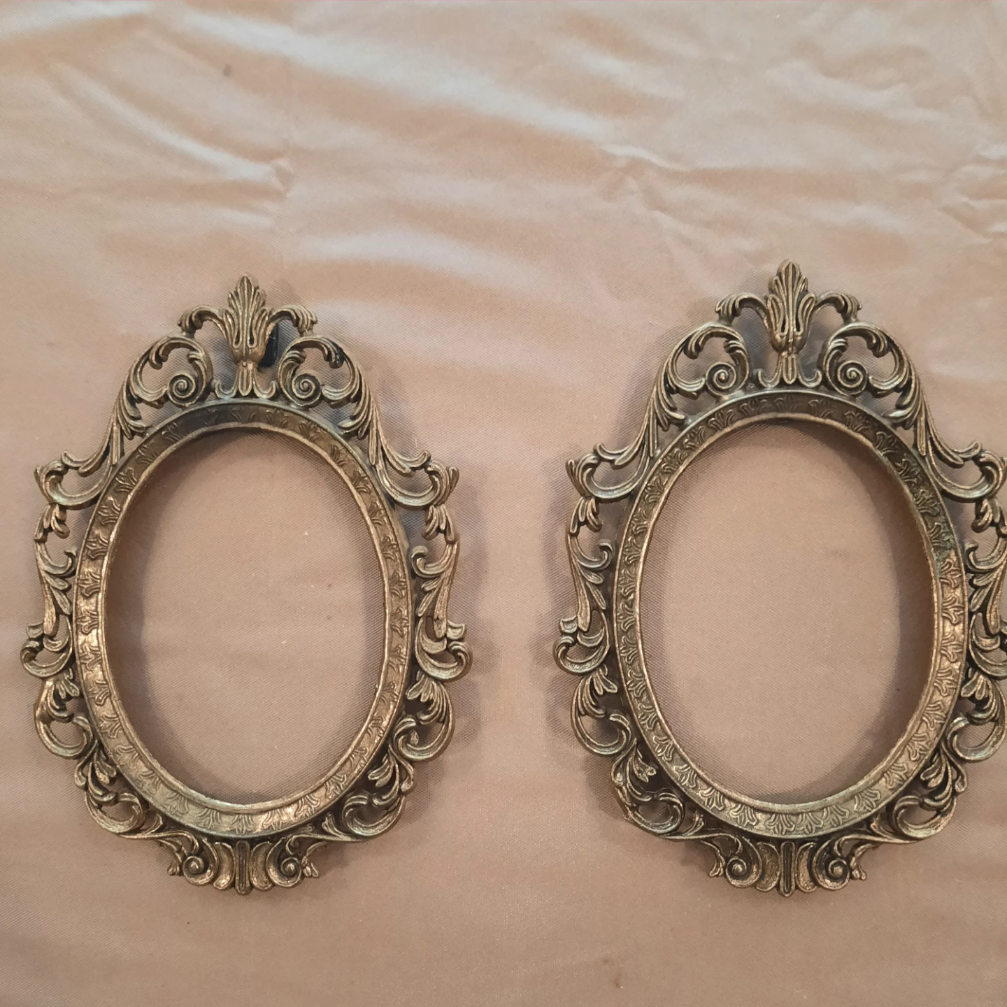 Set of 2 Vintage Oval Picture Frames - Made in Italy