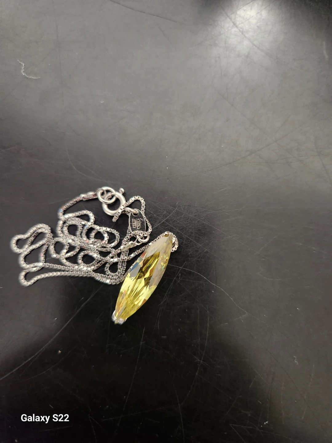 Marquise Cut Yellow Gemstone & Silver Tone Chain Necklace - photo 3