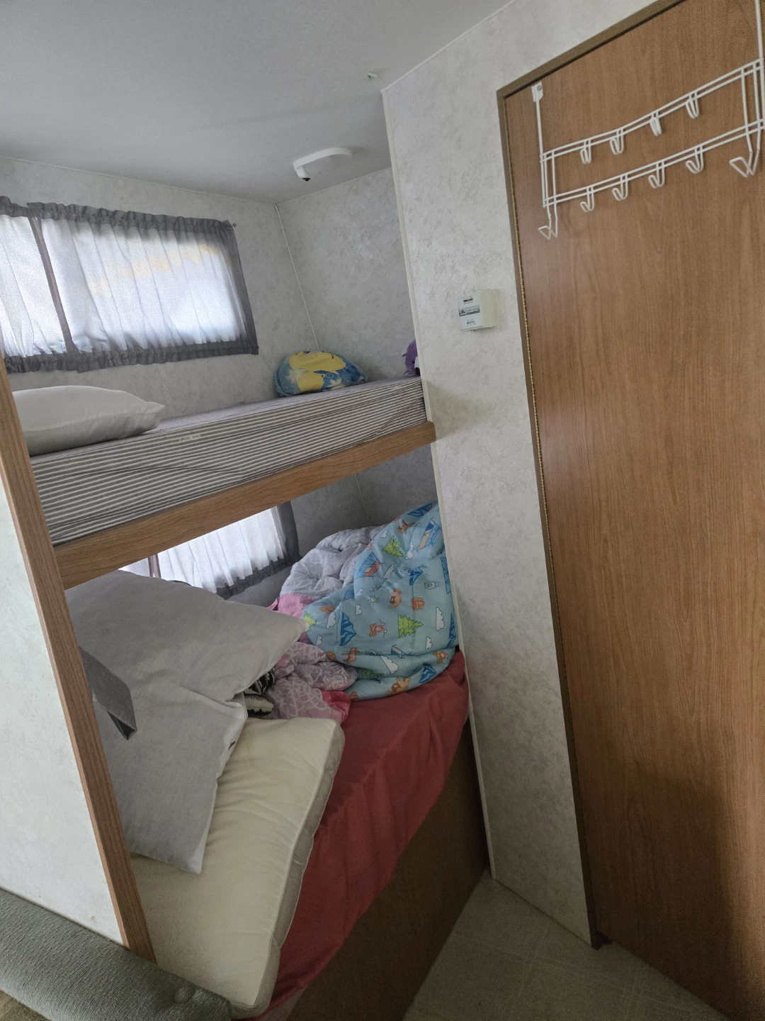 Travel Trailer with Bunk Beds - photo 4