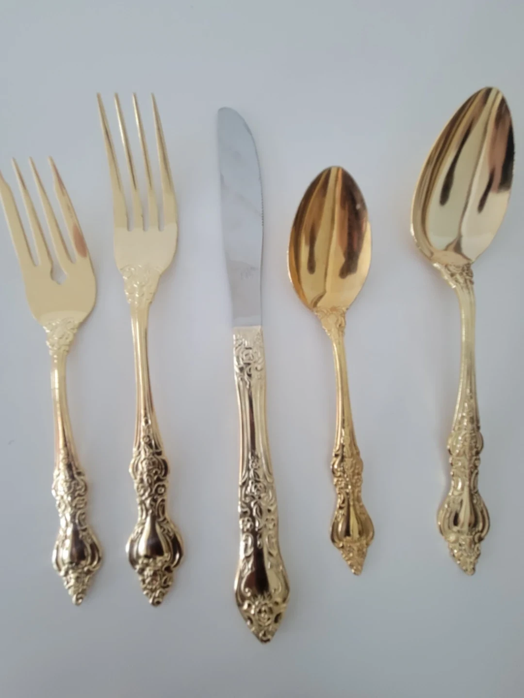 Gold-tone Cutlery Set - 24 Pieces