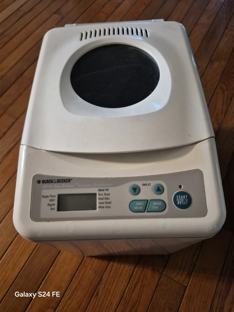Black & Decker All-In-One Deluxe Automatic Breadmaker
