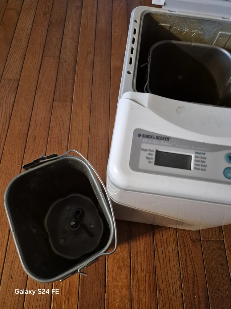 Black & Decker All-In-One Deluxe Automatic Breadmaker - photo 3