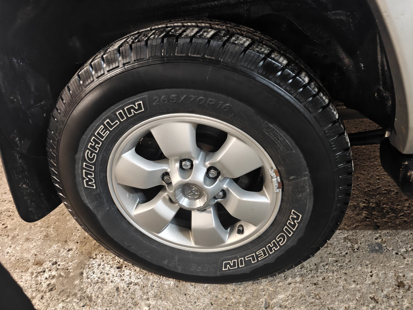 Michelin Defender LTX M/S Tire