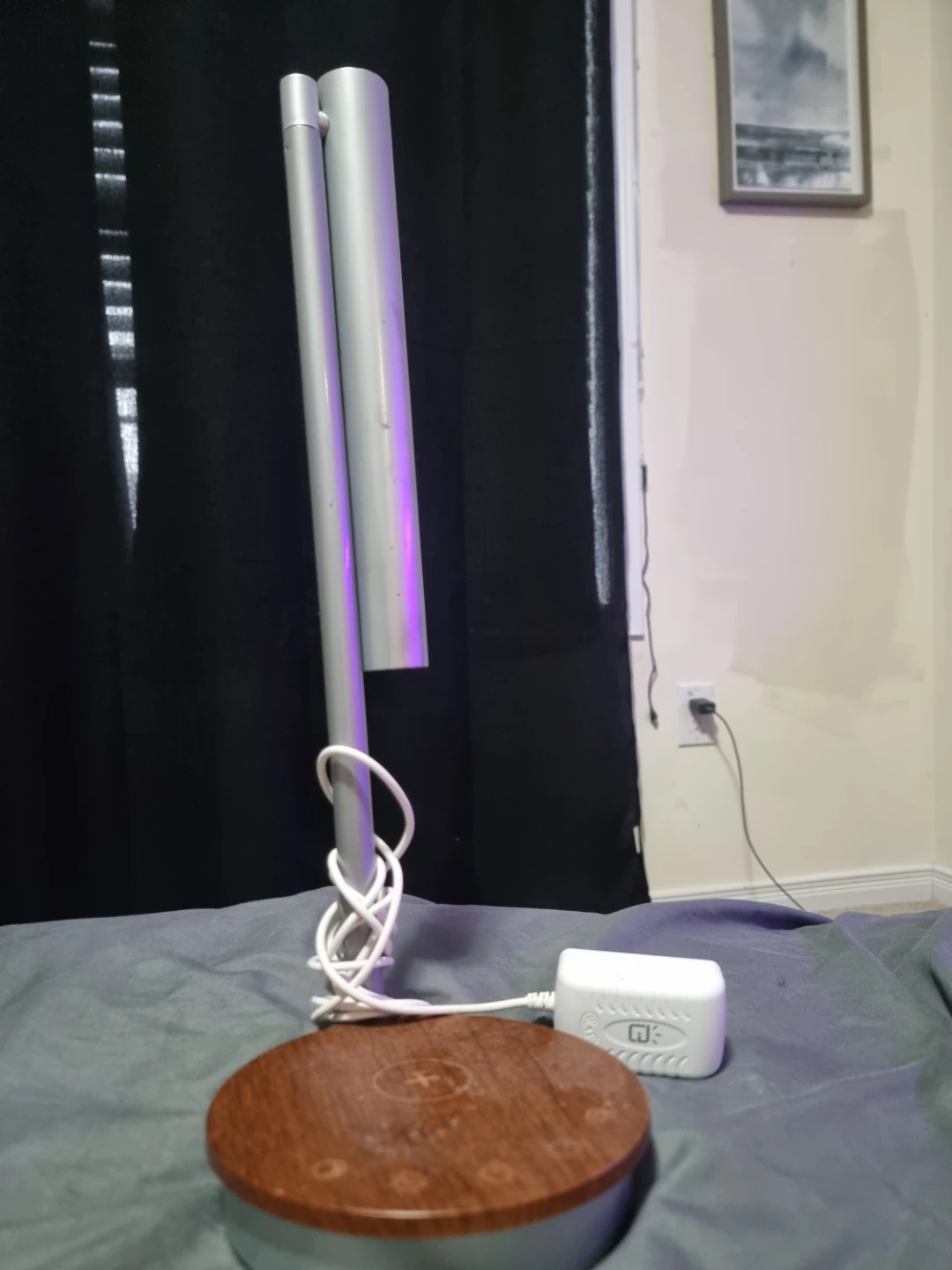 Modern Table Lamp with Wooden Base - photo 2