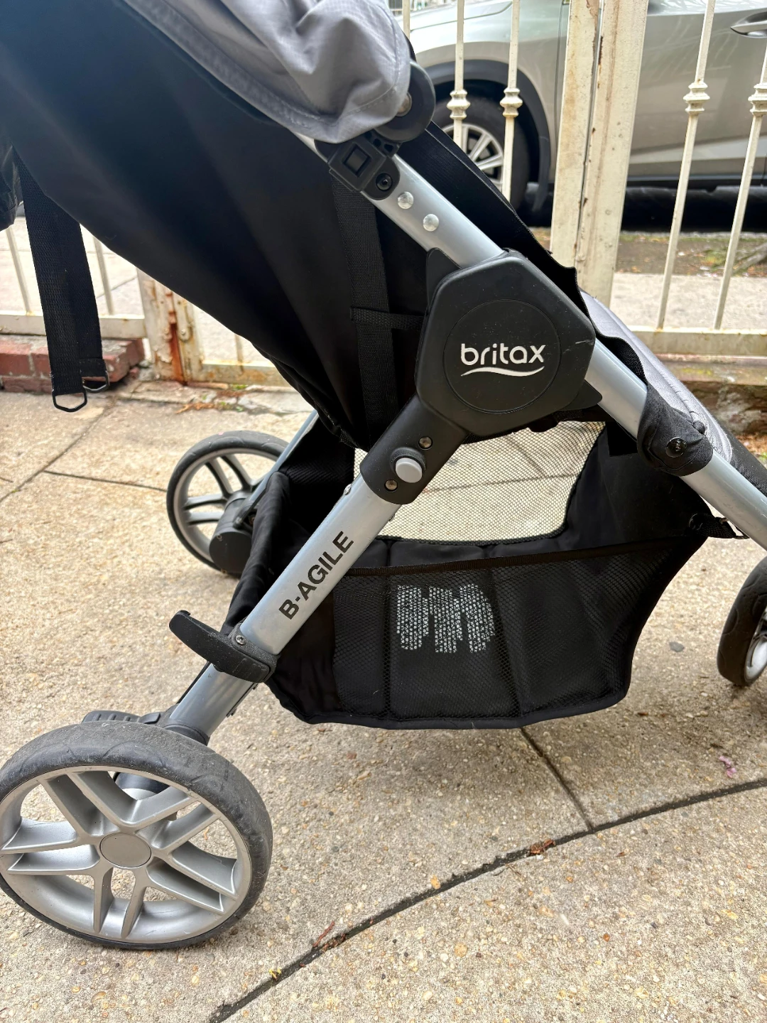 Britax B-Agile Lightweight Stroller - photo 3