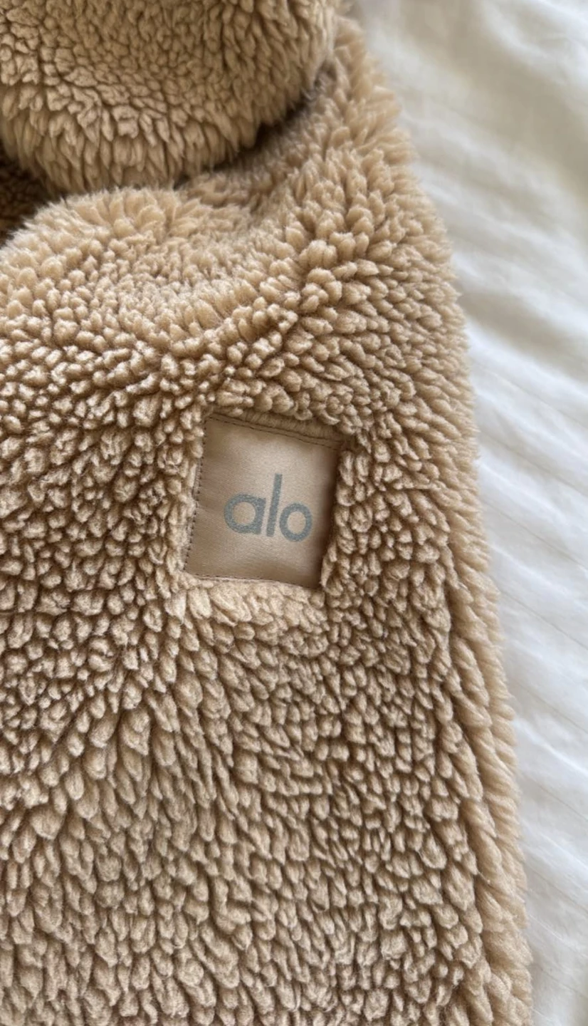 ALO Yoga Sherpa Jacket - photo 5