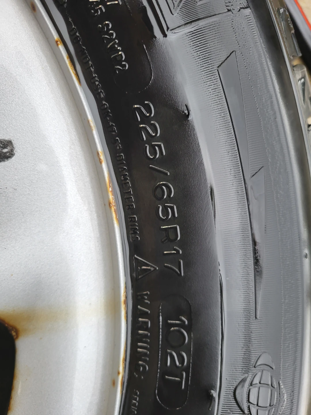 Set of 4 Winter Tires - 225/65R17 - photo 2