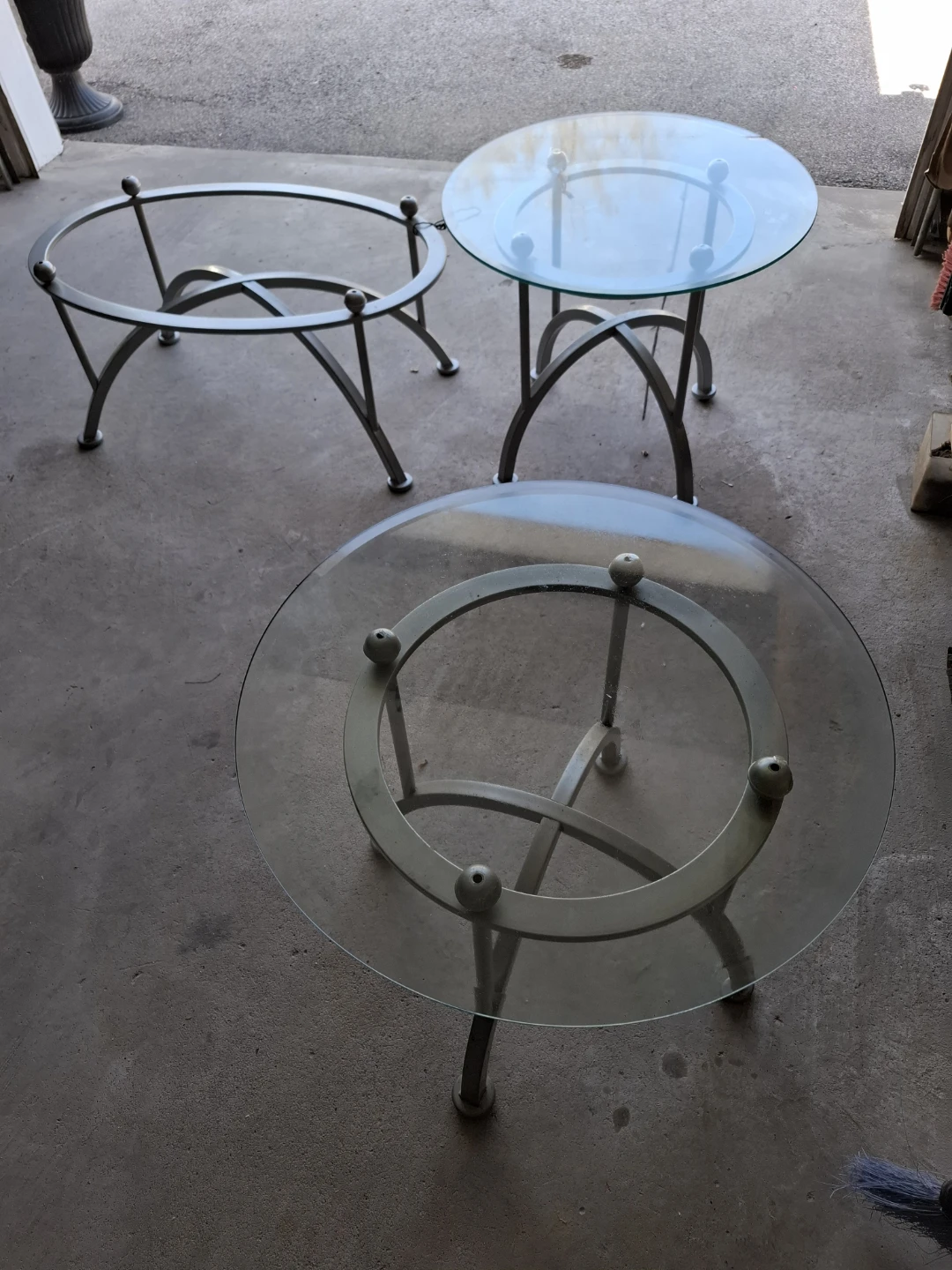Set of 3 Round Glass Top Coffee Tables - photo 2