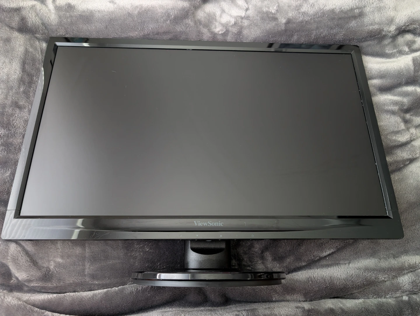 ViewSonic 22” LED Monitor (VA2246m-LED) – Works Great