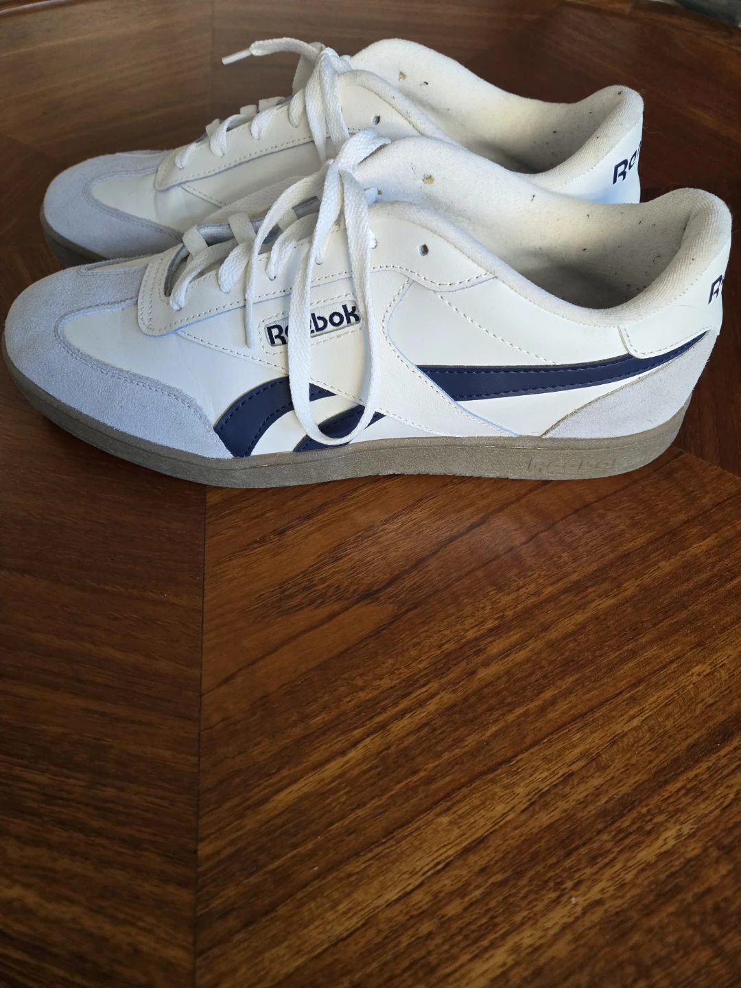 Reebok white gum sole sneakers [11] - photo 2
