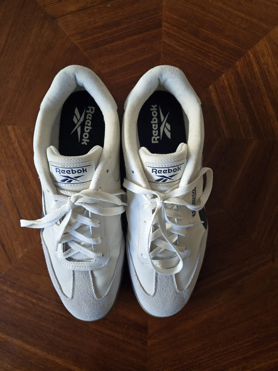 Reebok white gum sole sneakers [11] - photo 3