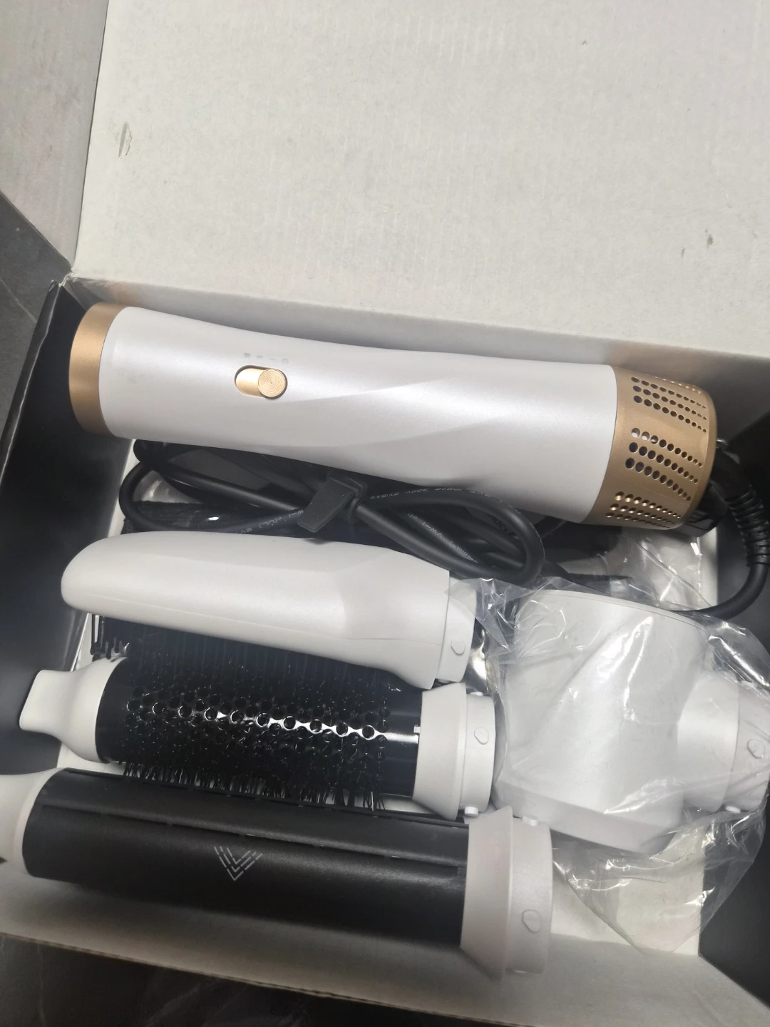 5-in-1 Air Styler with Multiple Attachments (white) - photo 3