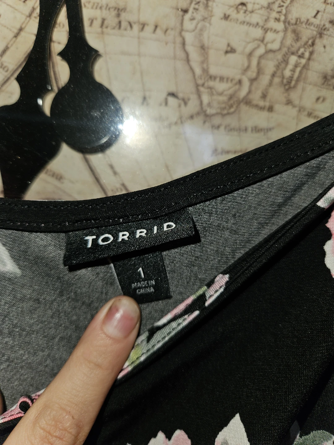 Torrid Black Floral Tank Top Size 1 - photo 2