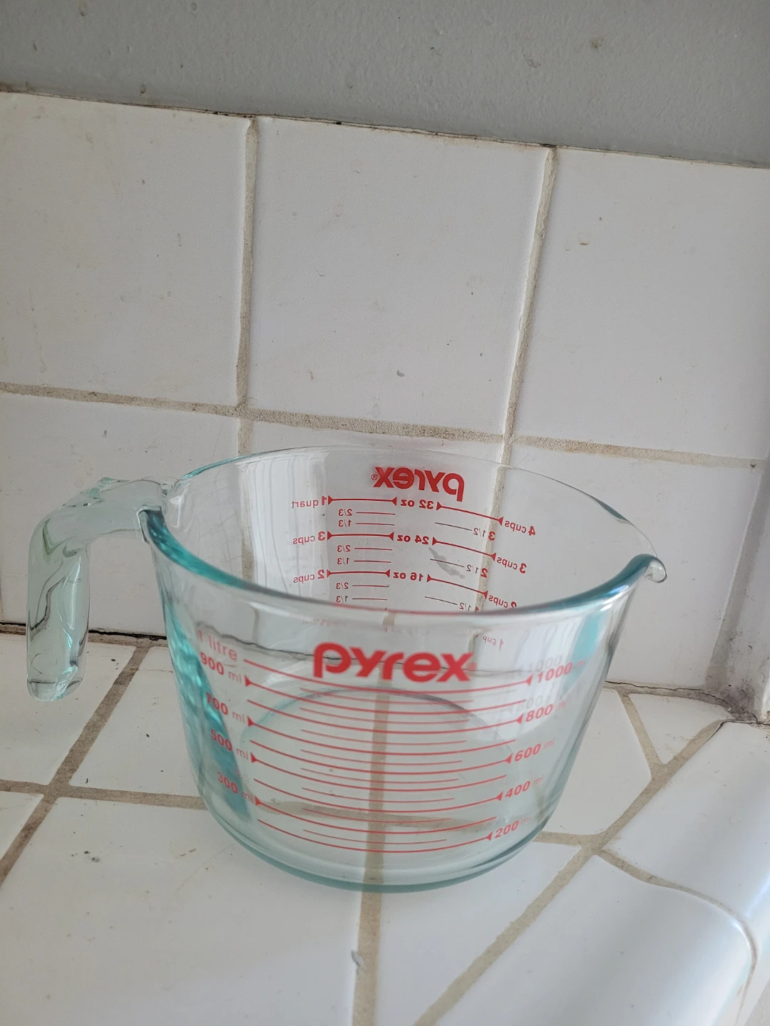 Pyrex Glass Measuring Cup - 1 Litre
