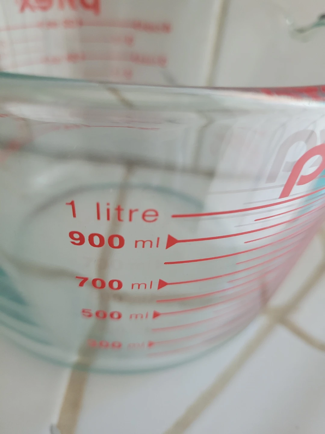 Pyrex Glass Measuring Cup - 1 Litre - photo 3