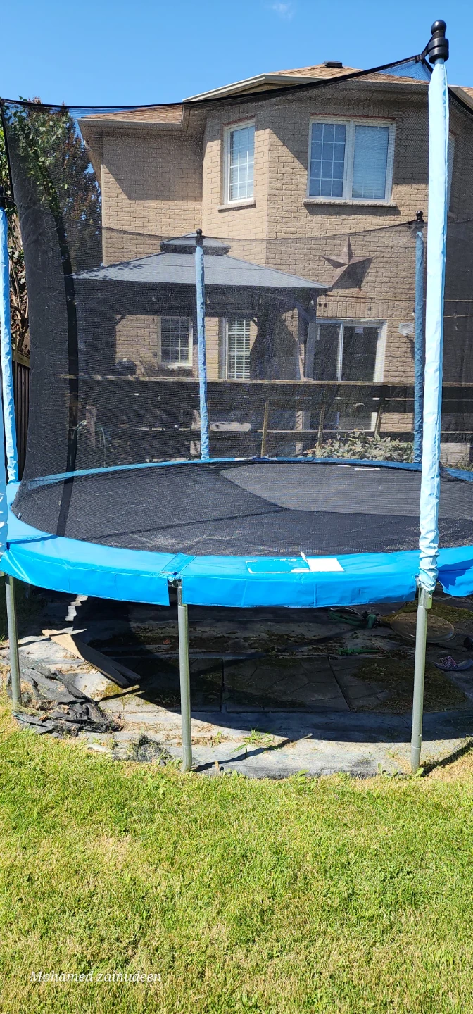 Trampoline with Safety Net