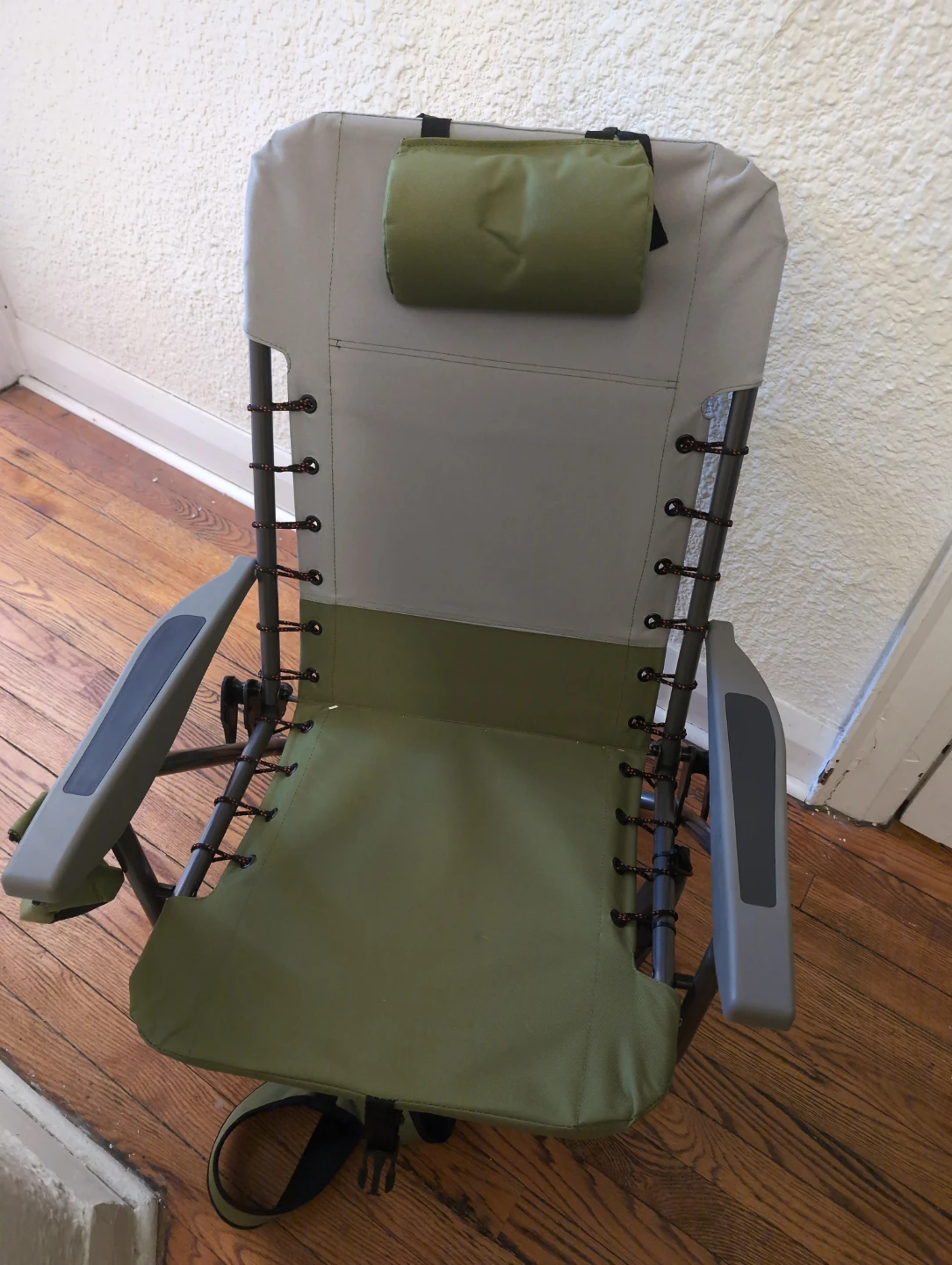 Backpack beach chair