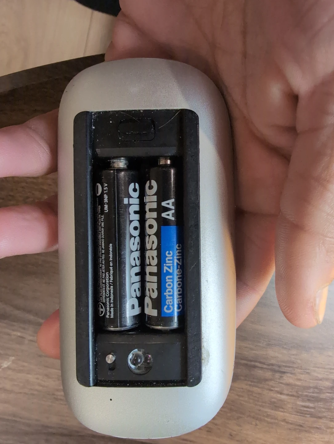 Apple Magic Mouse Gen 1 - photo 4